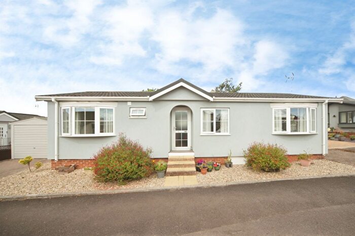 2 Bedroom Detached Bungalow For Sale In Beauford Park, Norton Fitzwarren, Taunton, TA2