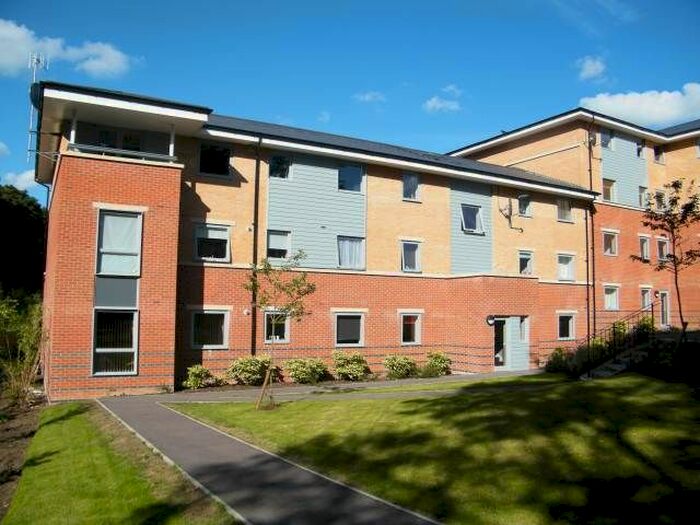 2 Bedroom Flat To Rent In Railway House, Jackwood Way, Tunbridge Wells, TN1