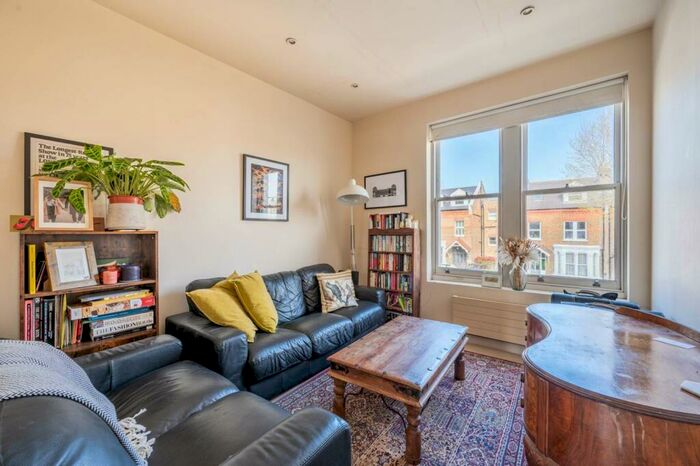 1 Bedroom Flat To Rent In Brondesbury Road, Queen's Park, London, NW6