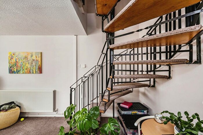 1 Bedroom End Of Terrace House For Sale In Bronwydd, Birchgrove, Swansea, SA7