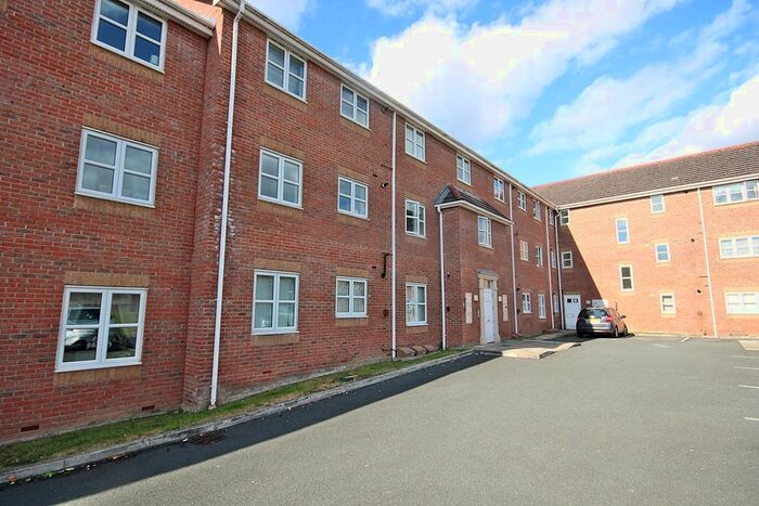 2 Bedroom Flat To Rent In Chapelside Close, Great Sankey, Warrington, WA5