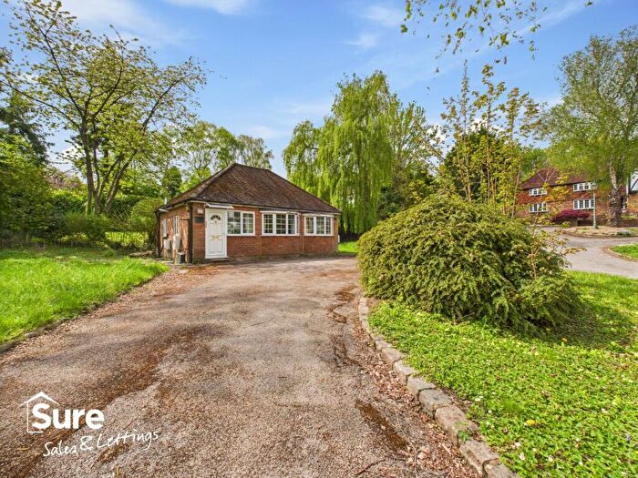 2 Bedroom Bungalow To Rent In Box Lane, Hemel Hempstead, Hertfordshire, HP3