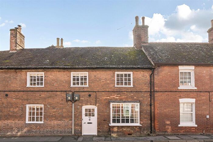 2 Bedroom Terraced House For Sale In West Street, Wareham, BH20