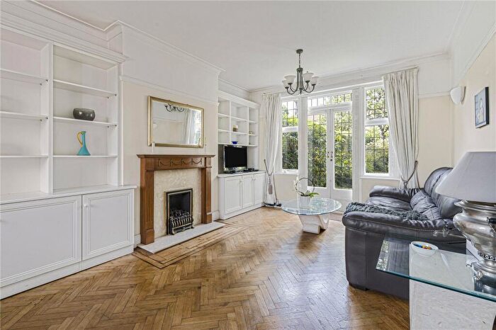 5 Bedroom Semi-Detached House For Sale In Brim Hill, London, N2