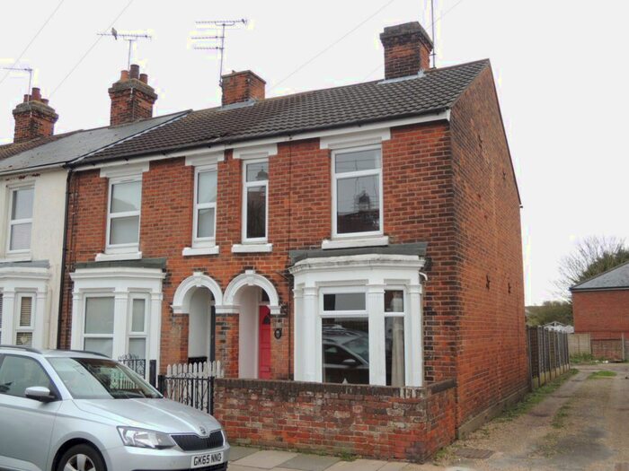 2 Bedroom Property To Rent In Barrington Road, Colchester CO2