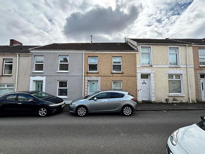 3 Bedroom Terraced House For Sale In Dolau Fawr, Llanelli, SA15