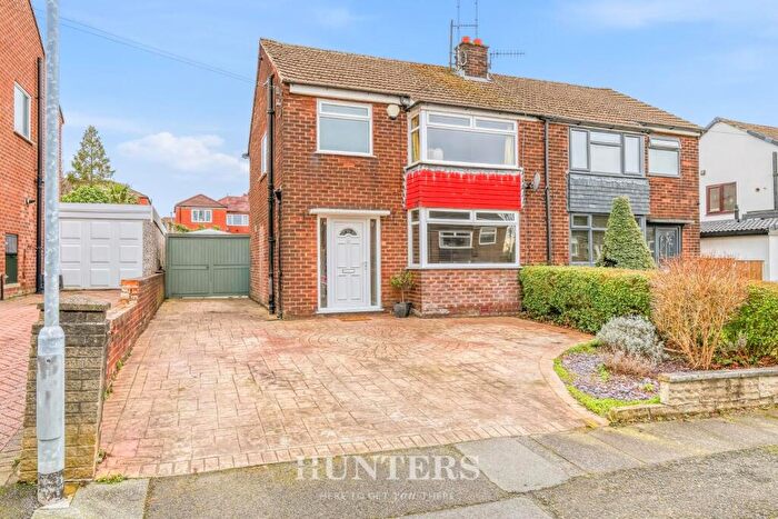 3 Bedroom Semi Detached House For Sale In Parsons Drive, Middleton, Manchester, M24