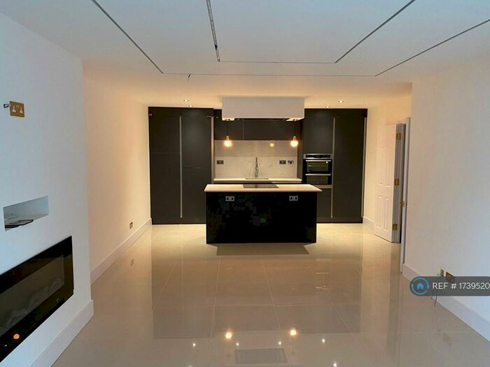 2 Bedroom Flat To Rent In Galleons Lock, London, E16