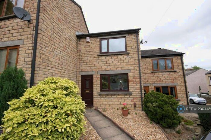 2 Bedroom Terraced House To Rent In Newlands Close, Brighouse, HD6