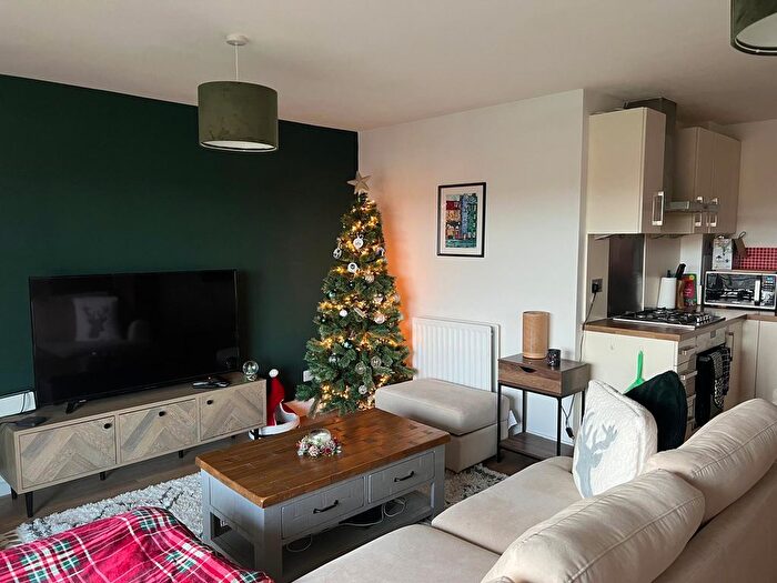 2 Bedroom Flat To Rent In Sawmill Medway, Hopefield, Bonnyrigg, EH19