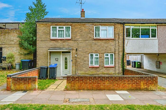 3 Bedroom Link Detached House For Sale In Deimos Drive, Hemel Hempstead, HP2
