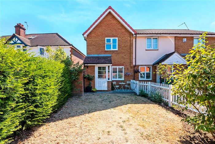 2 Bedroom End Of Terrace House To Rent In Sullivans Reach, Walton-On-Thames, Surrey, KT12