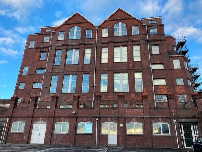 2 Bedroom Flat To Rent In St. Thomas, Swansea, SA1