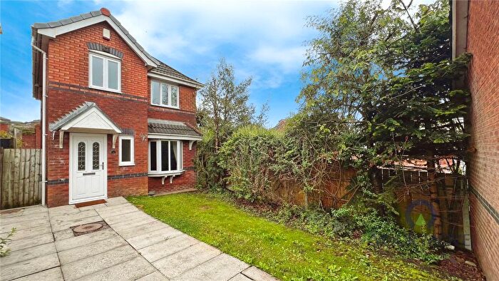 3 Bedroom Detached House For Sale In Oakley Drive, Oldham, Greater Manchester, OL1