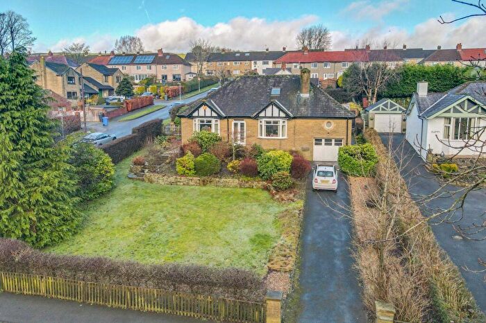 3 Bedroom Detached Bungalow For Sale In Keighley Road, Laneshawbridge, BB8