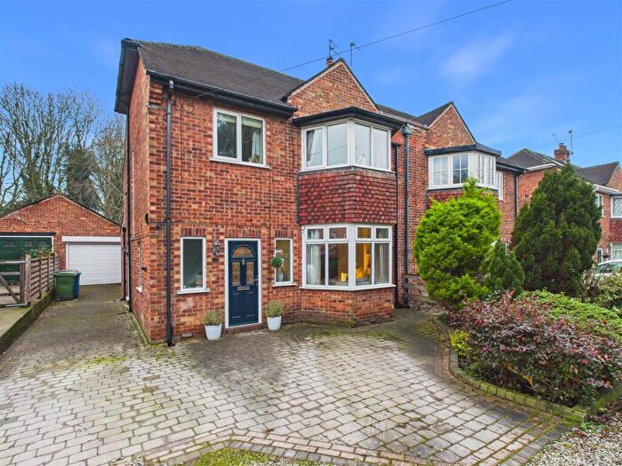 3 Bedroom Semi-Detached House For Sale In Turners Lane, North Ferriby, HU14