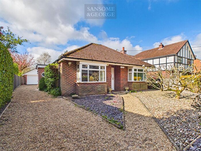 2 Bedroom Bungalow For Sale In Ravensworth Road, Mortimer West End, Reading, Berkshire, RG7