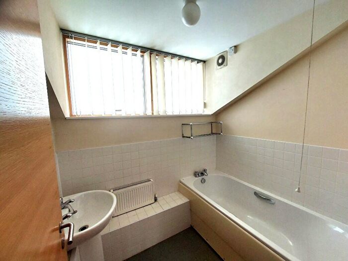 2 Bedroom Detached House To Rent In St. Cuthberts Place, Birmingham, B35