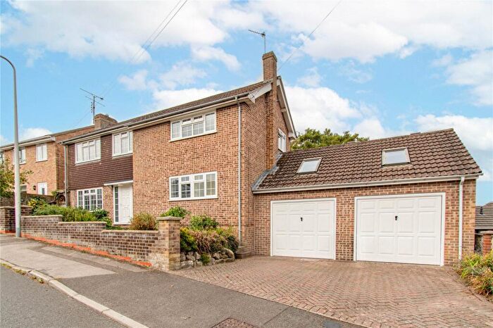 3 Bedroom Detached House To Rent In Priory Road, Newbury, Berkshire, RG14
