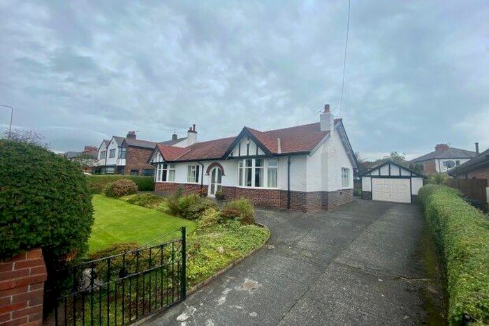 3 Bedroom Detached Bungalow To Rent In Garstang Road, Preston, PR2