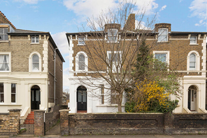 1 Bedroom Apartment To Rent In Knights Park, Kingston Upon Thames, KT1