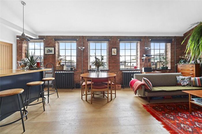 1 Bedroom Apartment To Rent In St John St, EC1M