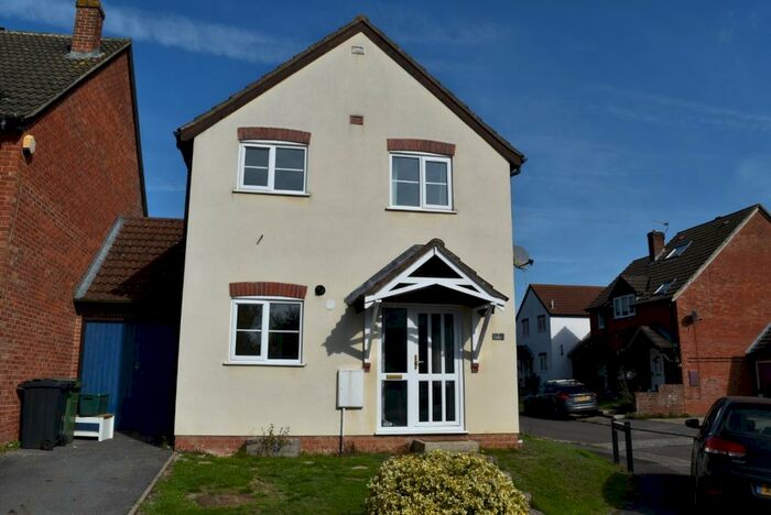1 Bedroom House To Rent In Burdock Close, Burghfield Common, Reading, Berkshire, RG7