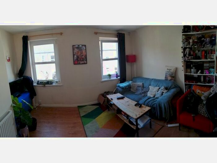 1 Bedroom Flat To Rent In Rhymney Street, Cathays, Cardiff, CF24