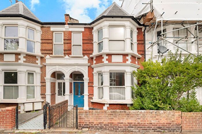 3 Bedroom Terraced House To Rent In Sydney Road, Hornsey, N8