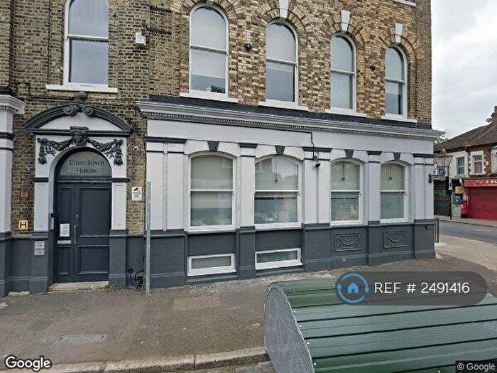 3 Bedroom Flat To Rent In Elmsdown House, London, E15