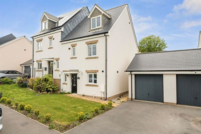 4 Bedroom Semi Detached House For Sale In Levant Rise, Falmouth, TR11
