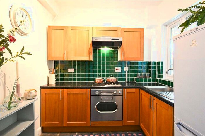 2 Bedroom Apartment To Rent In Forest Hill Road, East Dulwich, London, SE22