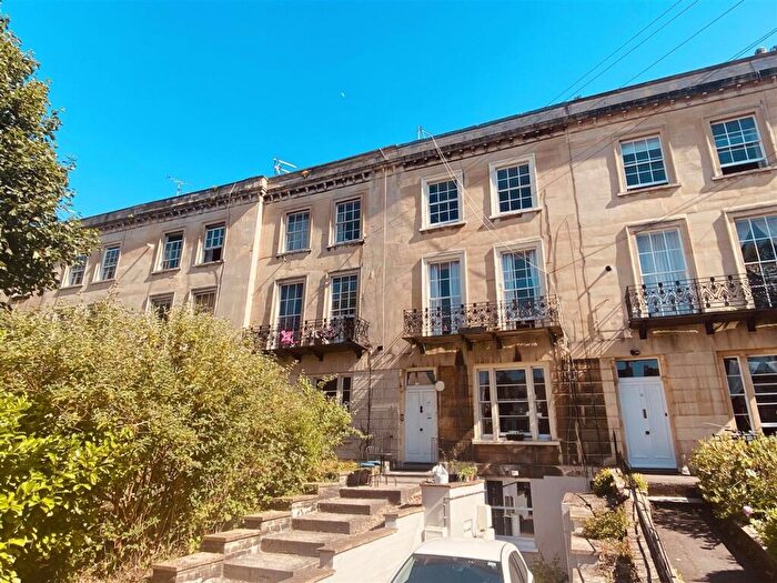 2 Bedroom Flat To Rent In Melrose Place, Bristol, BS8