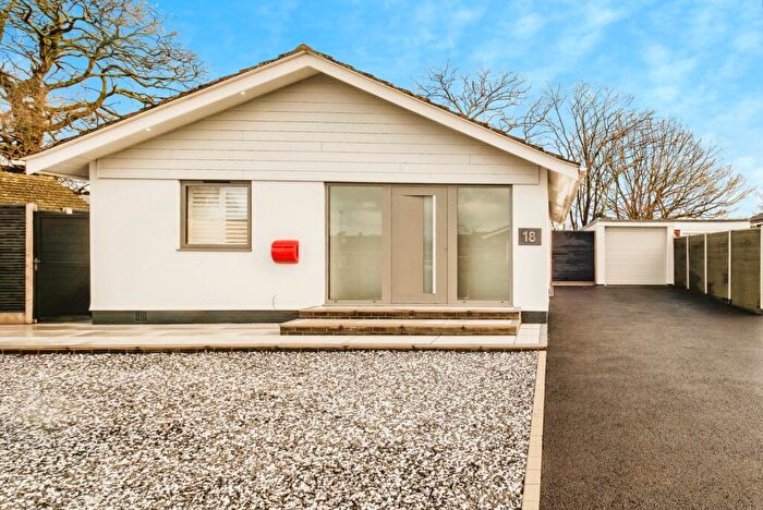 2 Bedroom Bungalow For Sale In Furners Mead, Henfield, West Sussex, BN5