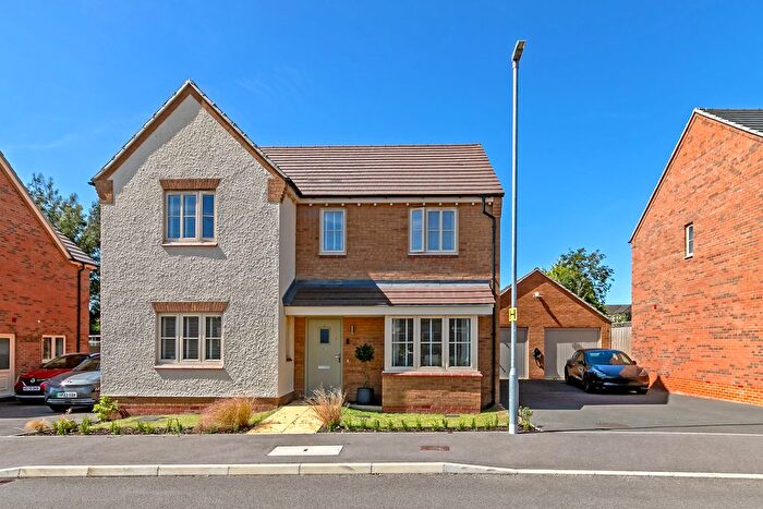 4 Bedroom Detached House For Sale In Harwood Lane, Clifton, SG17