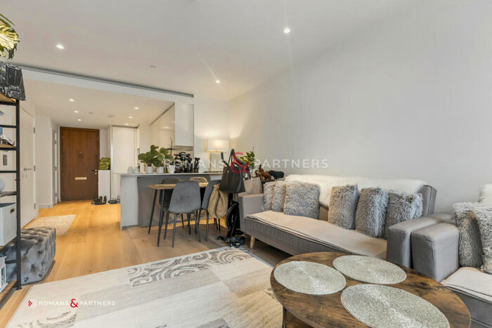 1 Bedroom Apartment To Rent In Hampton Tower, Canary Wharf, E14