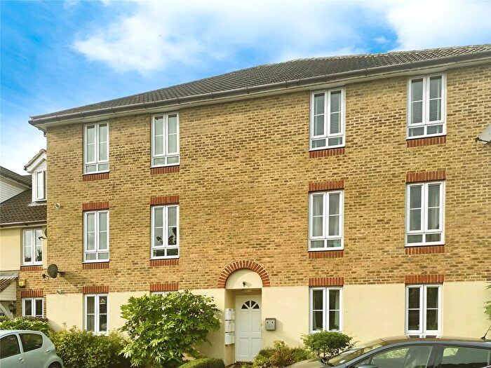 2 Bedroom Flat To Rent In Bridgeside Mews, Maidstone, Kent, ME15