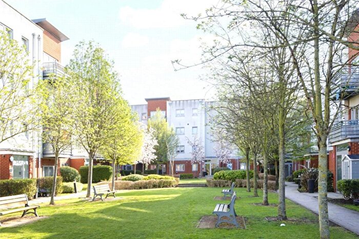2 Bedroom Flat For Sale In Hawker Place, Walthamstow, London, E17