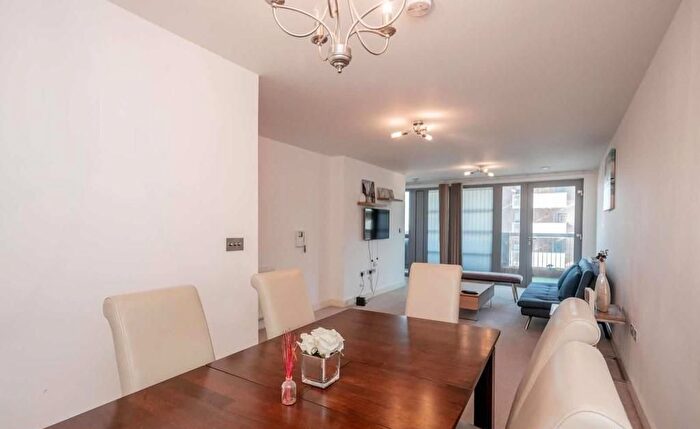 3 Bedroom Flat To Rent In Heron Place, Waterside Park, E16