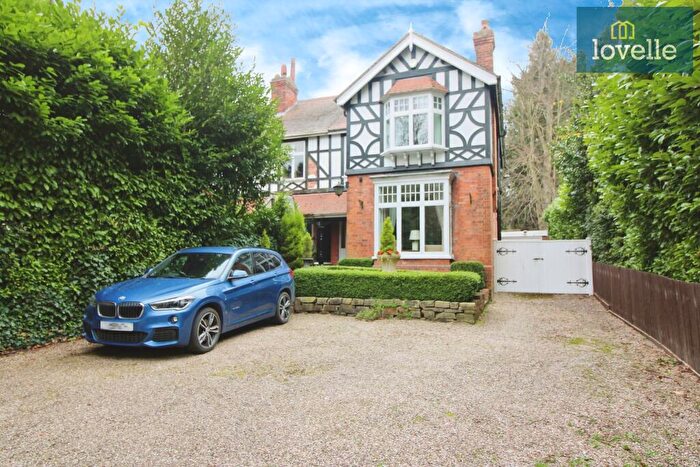 3 Bedroom Semi-Detached House For Sale In St Marys Lane, Louth, LN11