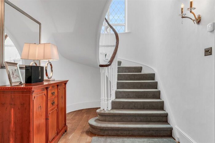 5 Bedroom Detached House For Sale In Herbert Road, Hornchurch, RM11