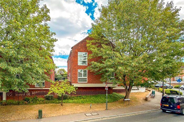 3 Bedroom Apartment For Sale In High Street, Wheathampstead, Hertfordshire, AL4