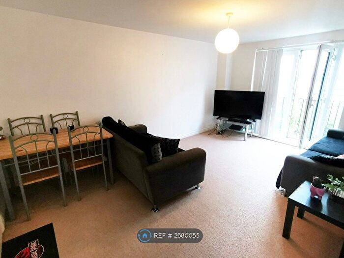 2 Bedroom Flat To Rent In Middlewood Street, Salford, M5