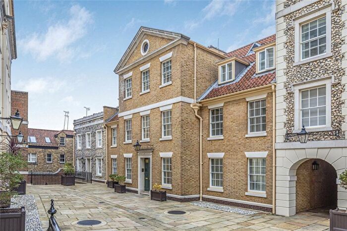 1 Bedroom Flat To Rent In Water Lane, Richmond, TW9