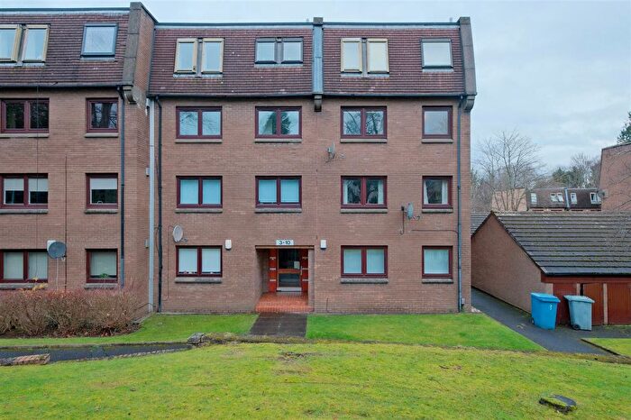 3 Bedroom Flat For Sale In Nethan Gate, Hamilton, ML3