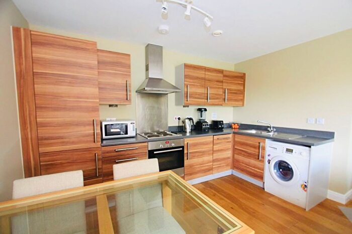 2 Bedroom Flat To Rent In St. Georges Grove, London, SW17
