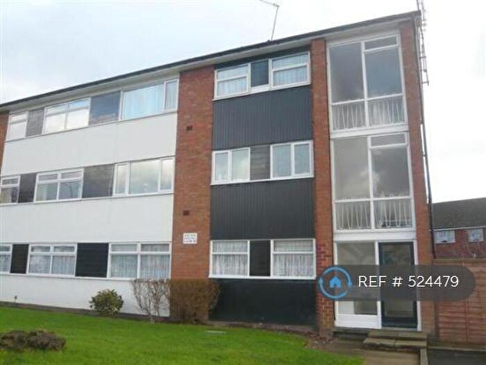 3 Bedroom Flat To Rent In Newton Road, Great Barr, Birmingham, B43