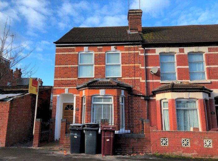 Apartment To Rent In Elm Park Road, Reading, RG30