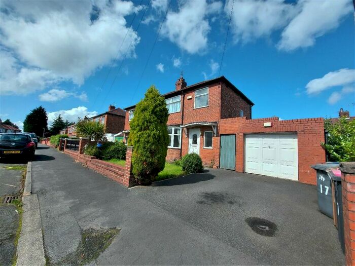 3 Bedroom Semi-Detached House To Rent In Thirlmere Drive, Little Hulton, Manchester, M38