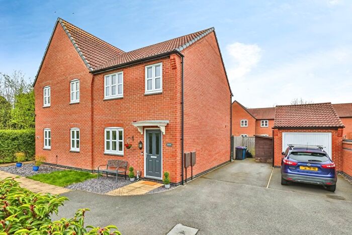 3 Bedroom Semi-Detached House For Sale In Tongue Way, Ruddington, Nottingham, Nottinghamshire, NG11